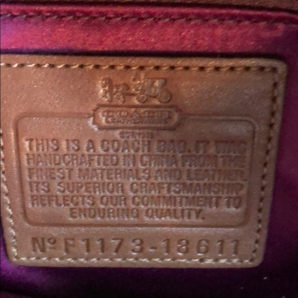 Coach Madison Embossed flap carry all - Picture 5 of 7